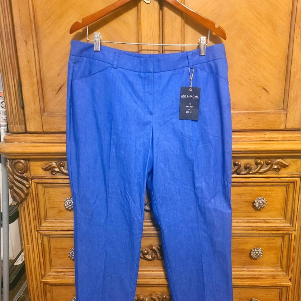 Zach & Rachel Flattering Slim Ankle Length Women's Pants. Size 14.